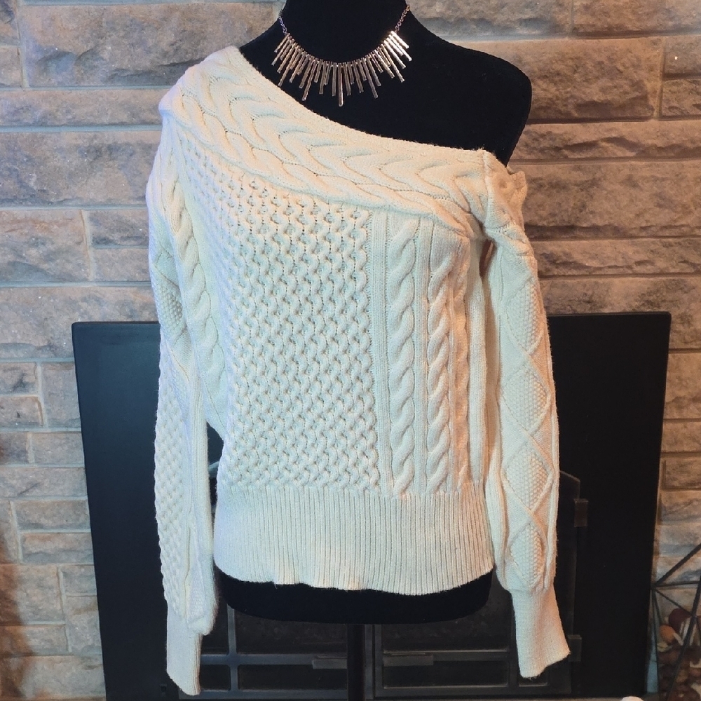2/$25 Forever 21 Elegant Off-Shoulder Cream Sweater. Size Medium